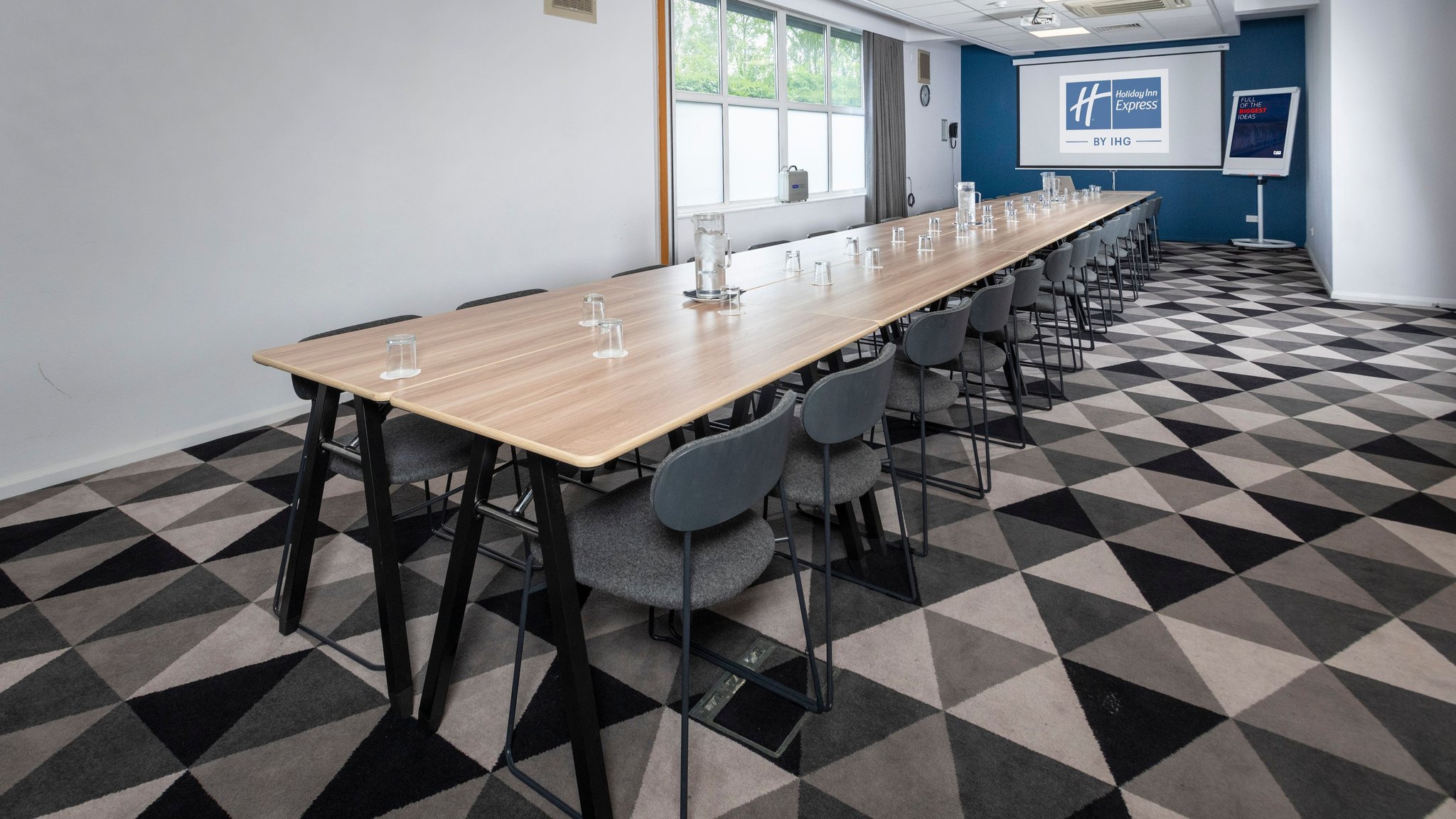 Images Holiday Inn Express Burton Upon Trent by IHG