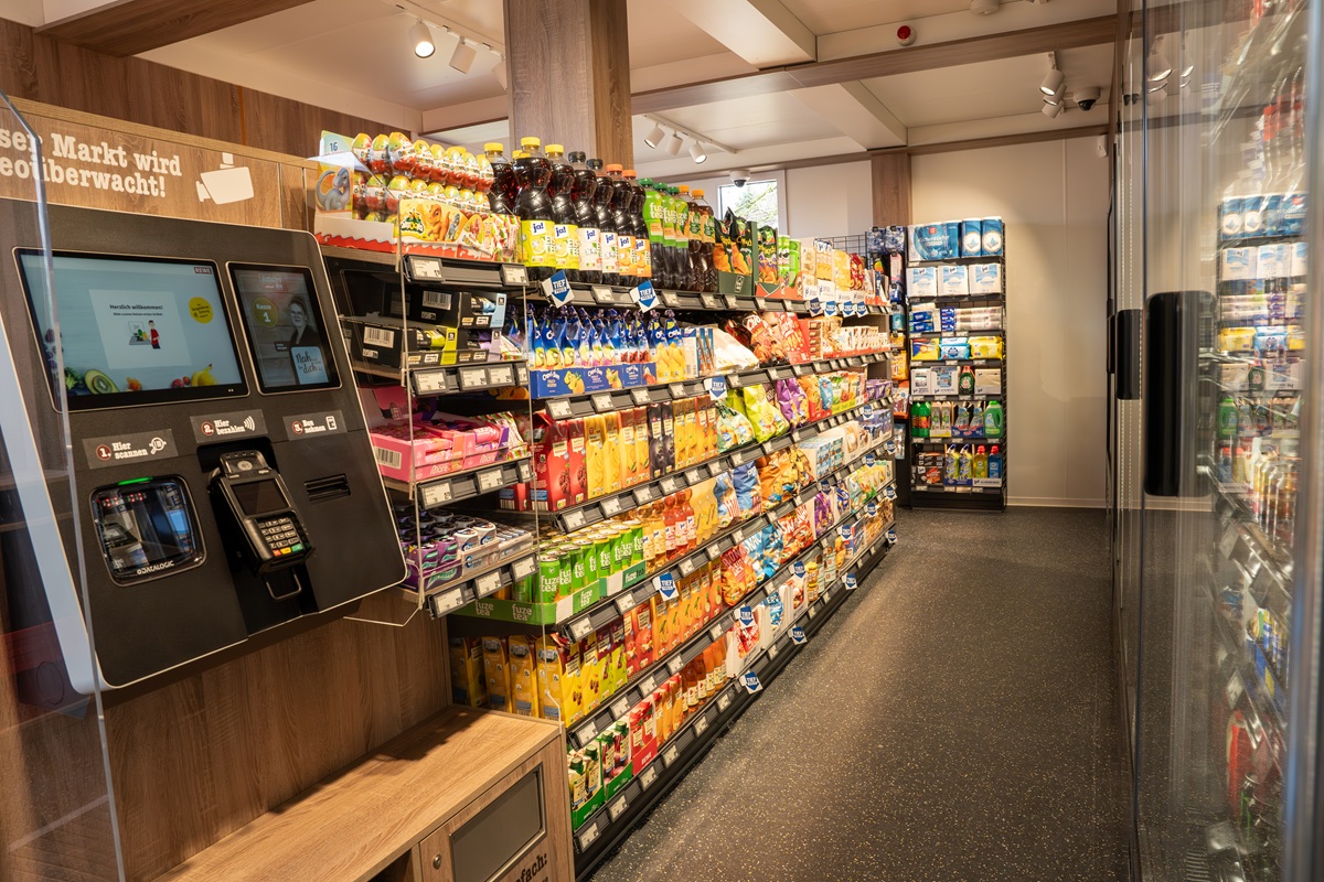 Amalys nahkauf Box, Dorfplatz/ Negenborner Straße in Golmbach