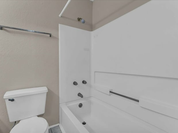 Images Woodbrook Apartments