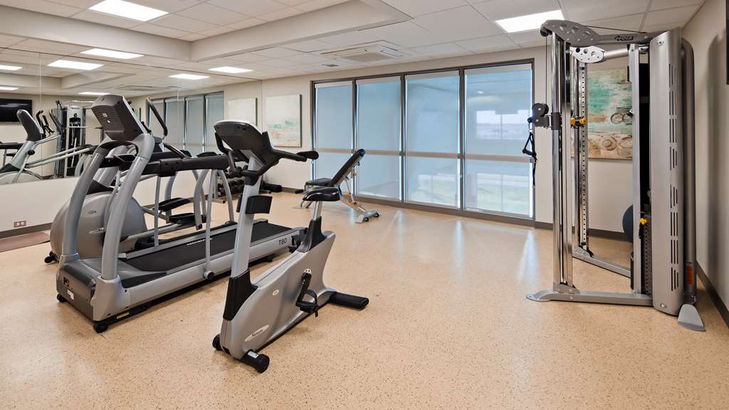 Fitness center Best Western Plus Airport Inn & Suites Saskatoon (306)986-1514