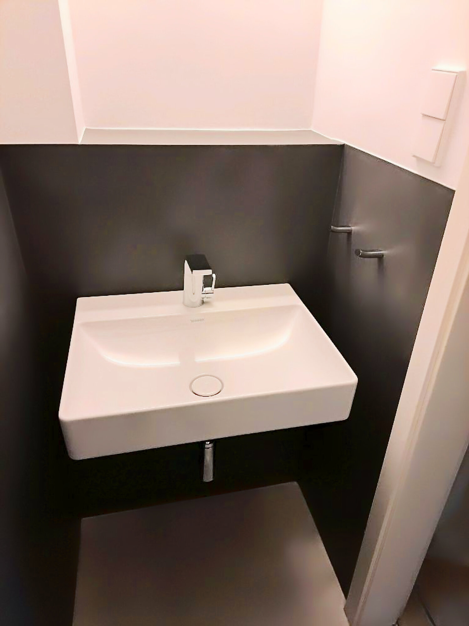 Fliesen und Fugenlos  Fugenloses Bad, Boden & Treppe - Design ohne Grenzen, Im Thurner Feld 13 in Köln