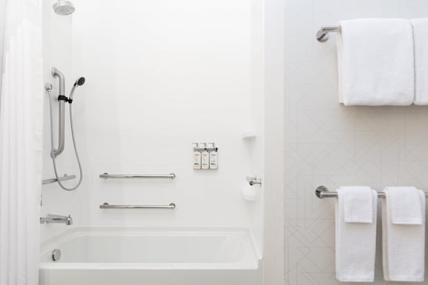 Images Holiday Inn Express & Suites del Rio by IHG