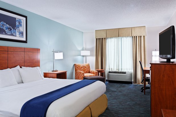 Images Holiday Inn Express & Suites Richmond-Brandermill-Hull St., an IHG Hotel
