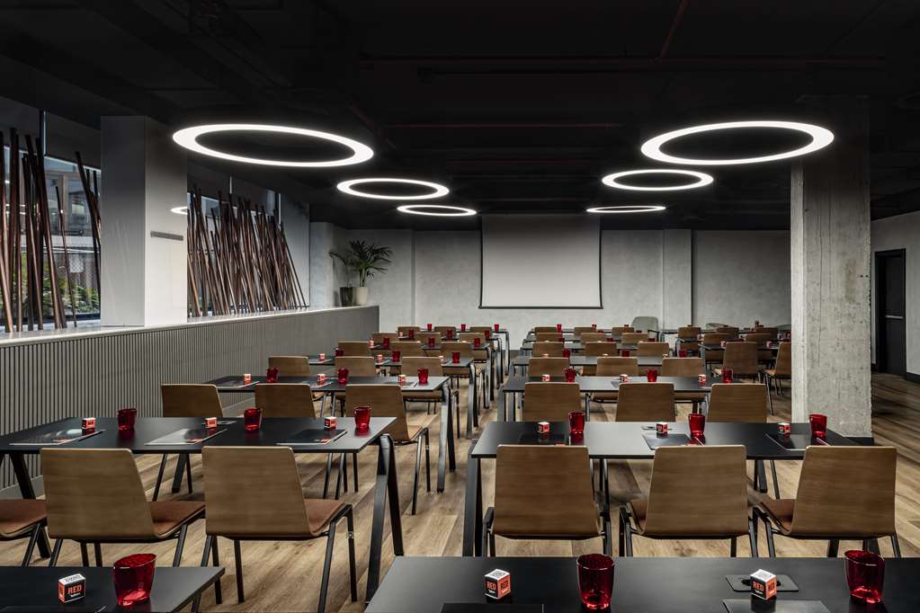 Images Radisson RED Madrid