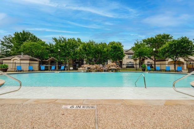 Images Legacy of Cedar Hill Apartments & Townhomes