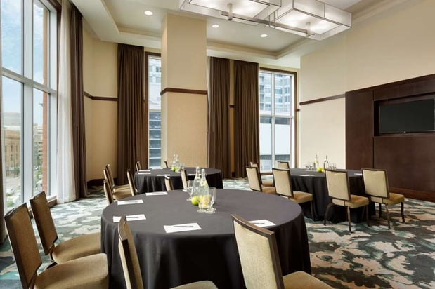 Images Embassy Suites by Hilton Denver Downtown Convention Center