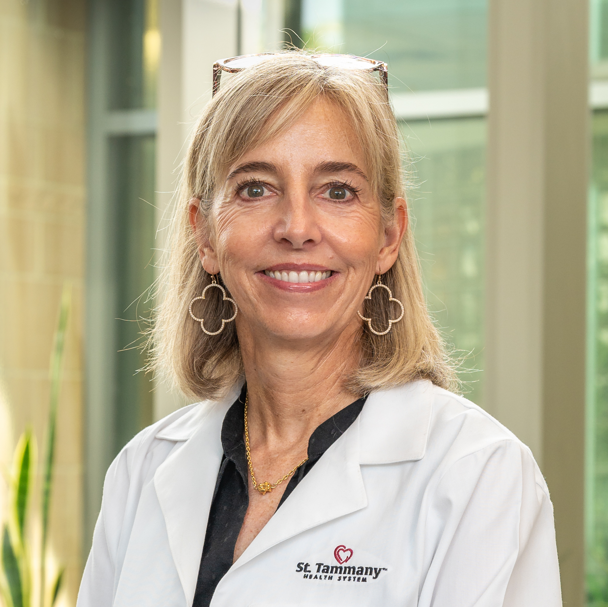 Dr. Elizabeth White - Covington, LA - Internal Medicine