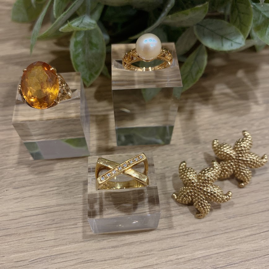 Images KOMEHYO（コメ兵）買取センターekimoなんば