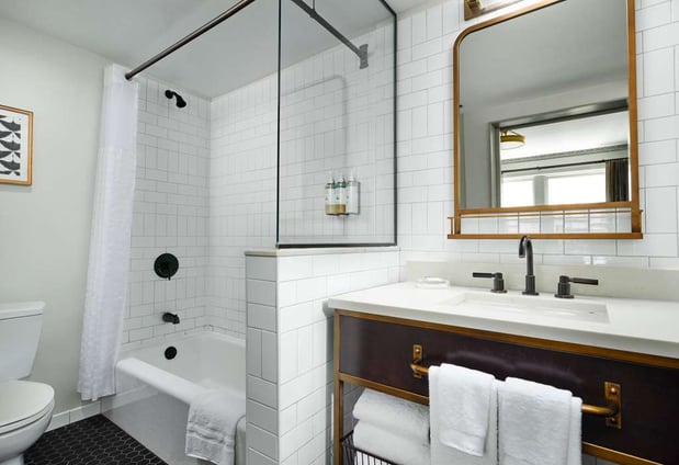 Images Hotel Phillips Kansas City, Curio Collection by Hilton