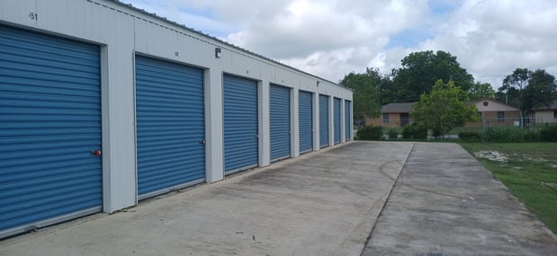 Images River Road Self Storage