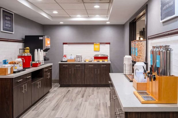 Images Hampton Inn & Suites Agoura Hills