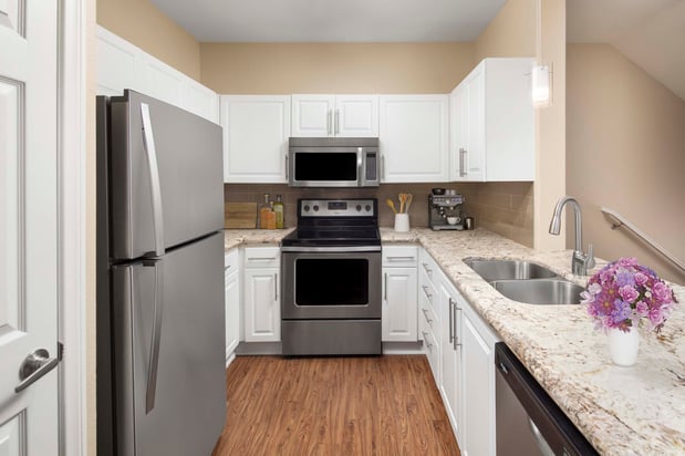 Images Camden Old Creek Apartments