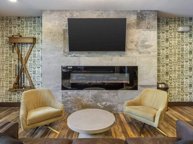 Images Republic on Main