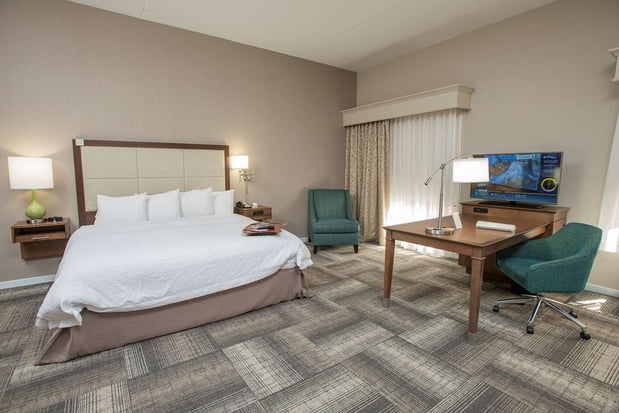 Images Hampton Inn & Suites Cincinnati-Union Centre