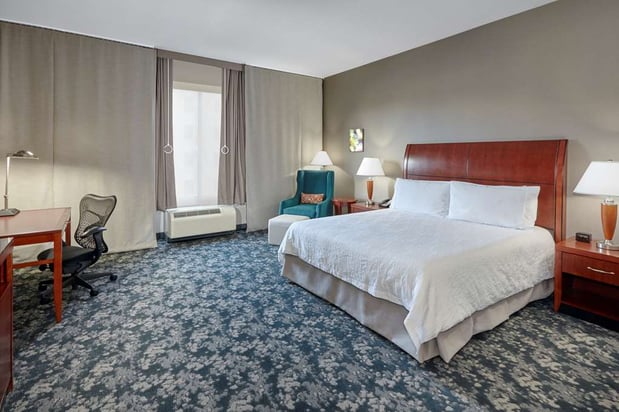 Images Hilton Garden Inn Lake Forest Mettawa