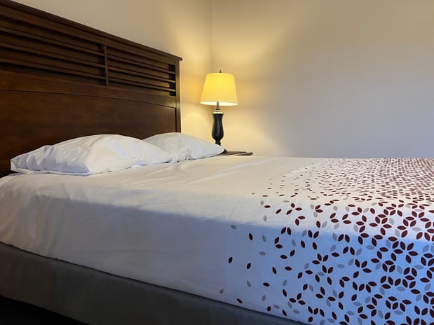 Images Redwood Inn & Suites