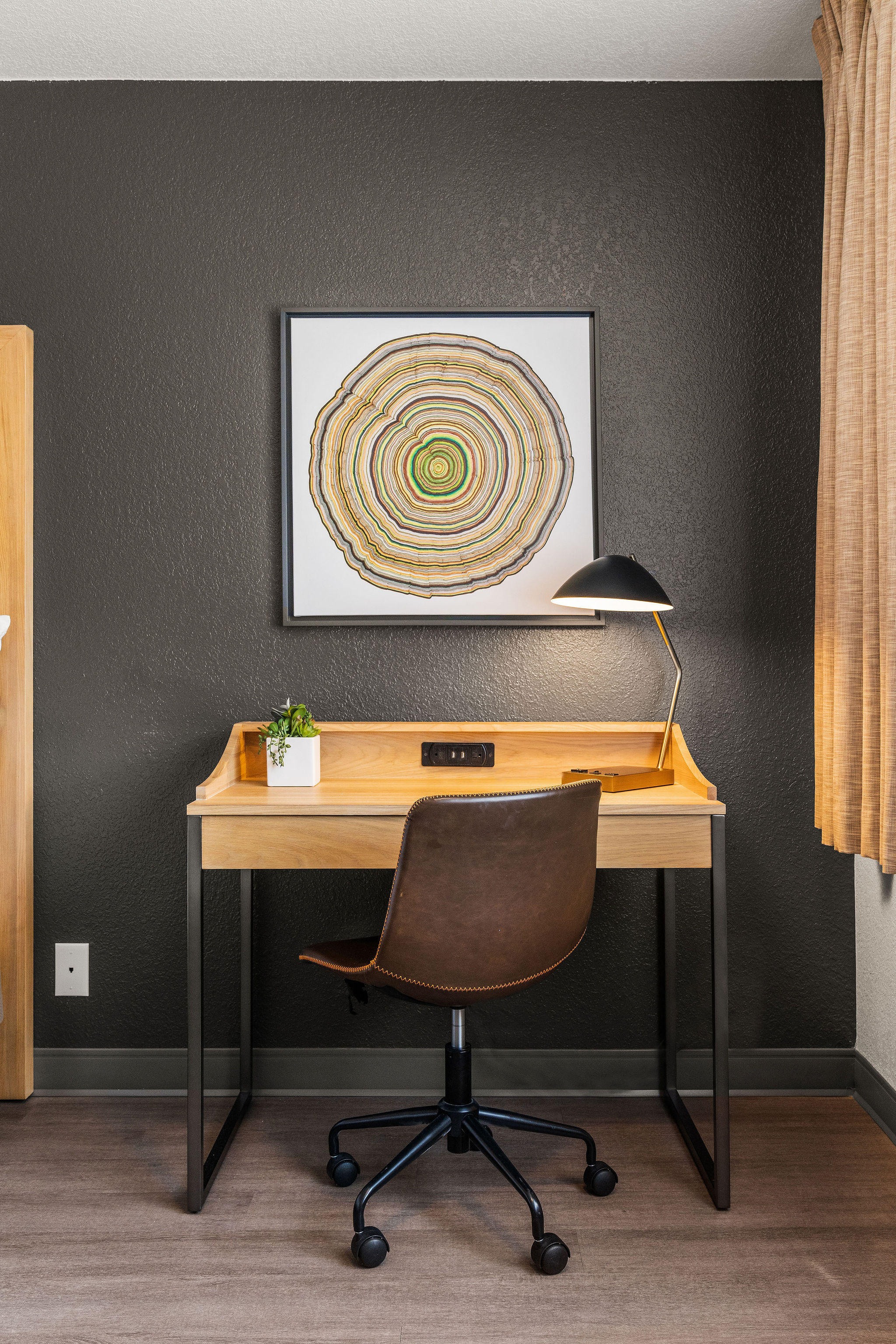 Oxford Suites Redding Guestrooms