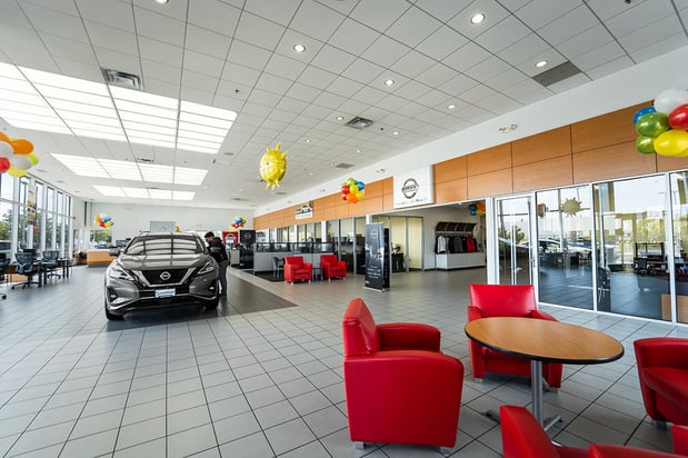 Images Russ Darrow Nissan of Milwaukee Service Center