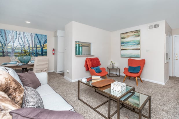 Images Royal Wildewood Manor Apartments