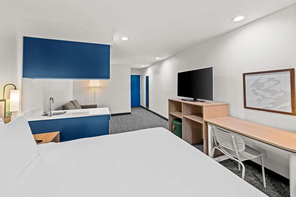Guest room