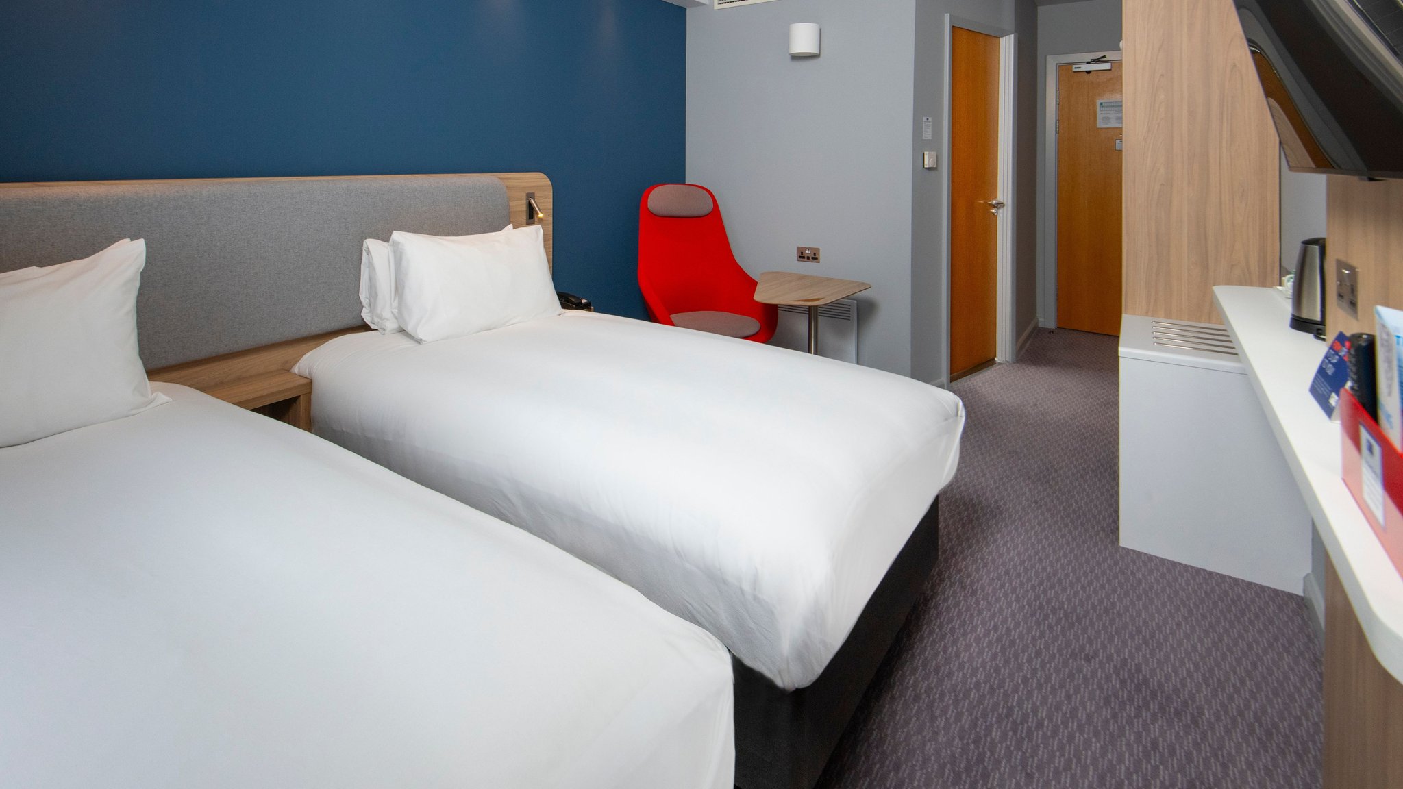 Images Holiday Inn Express Burton Upon Trent by IHG