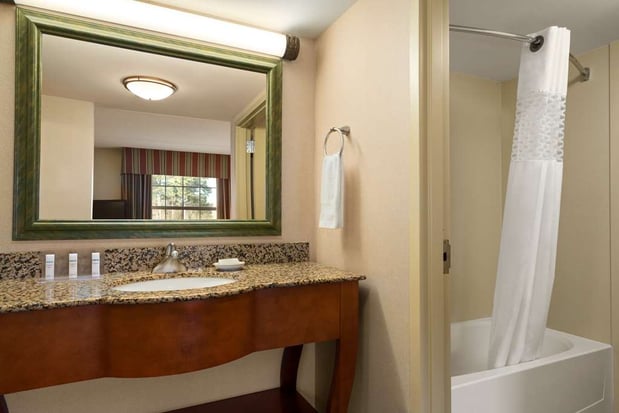 Images Hampton Inn & Suites Williamsburg-Central