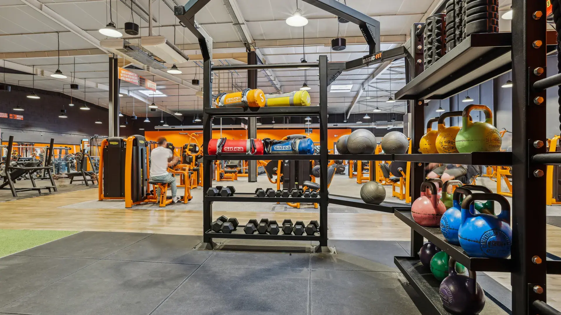 Images Basic-Fit 24/7