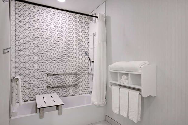 Images DoubleTree by Hilton Palmdale