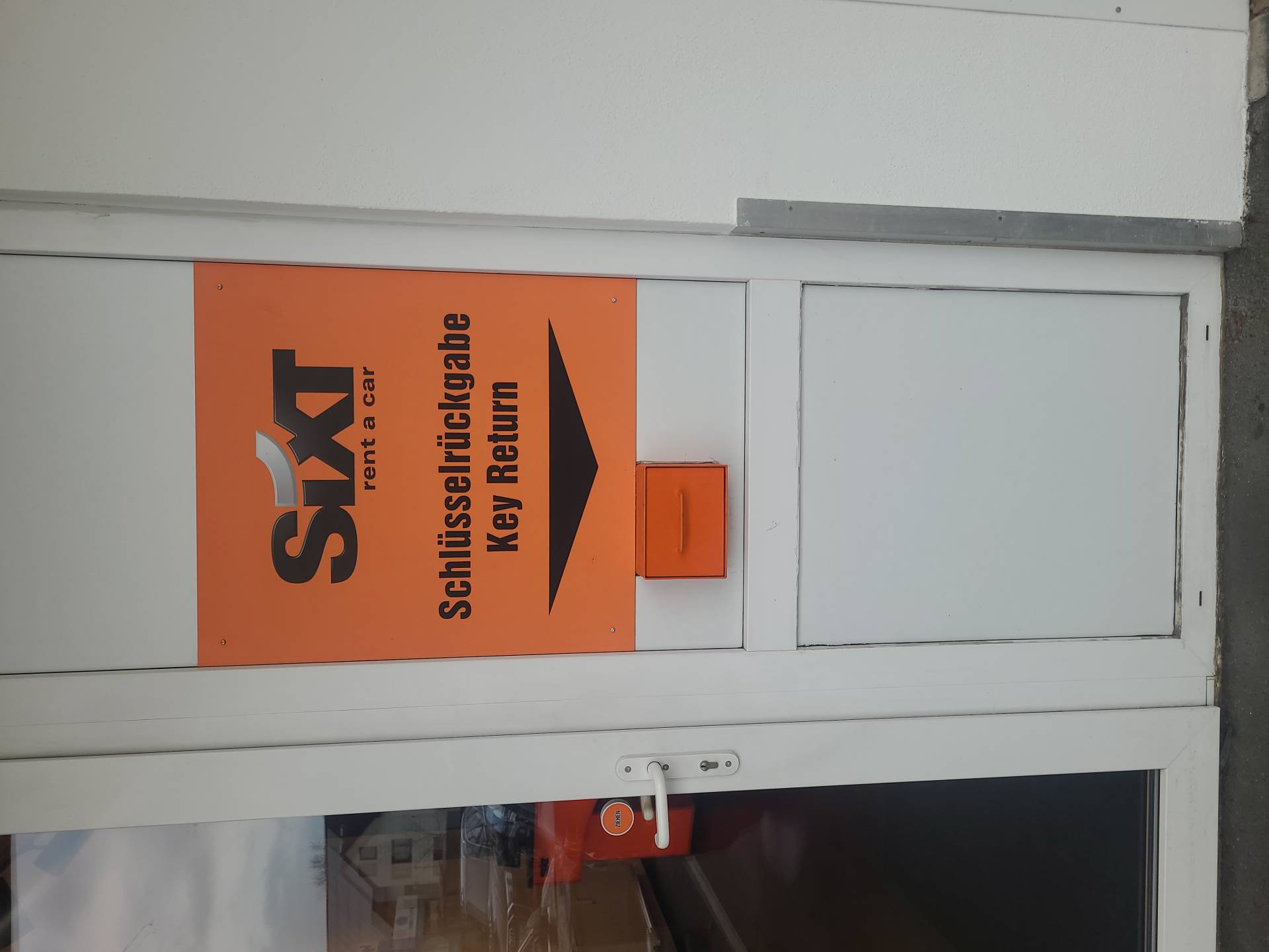 SIXT Autovermietung Weingarten, Hähnlehofstr. 5 in Weingarten