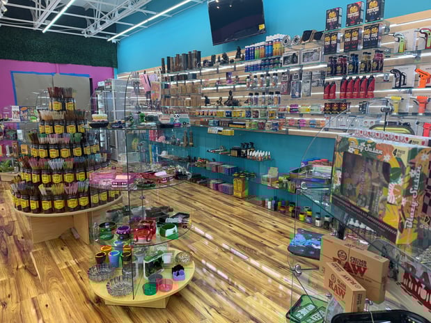 Images World of Smoke & Vape - Lake Park