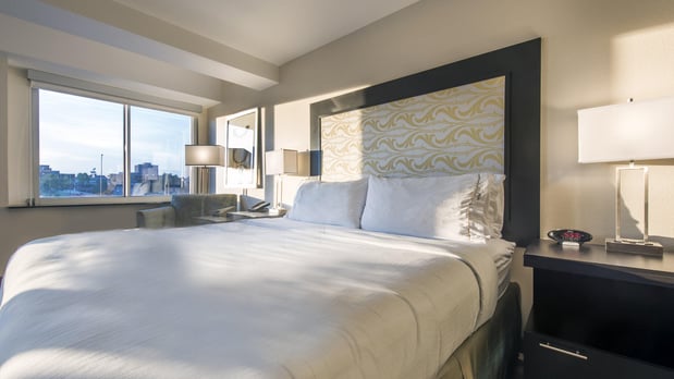 Images Holiday Inn Express & Suites Colorado Springs Central by IHG