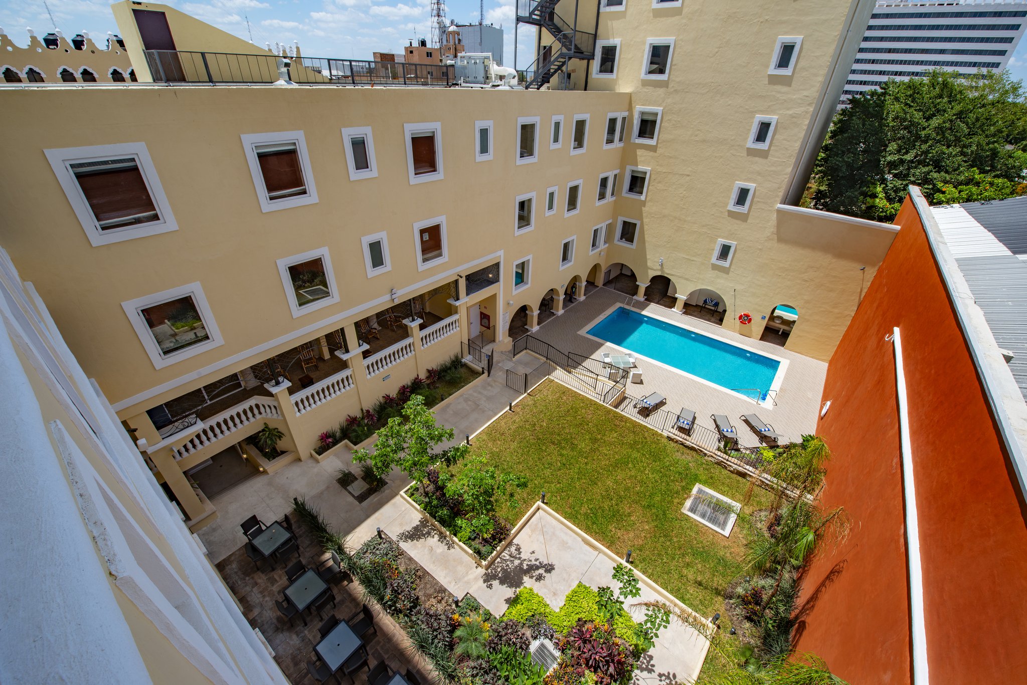 Images Holiday Inn Express Merida Centro by IHG