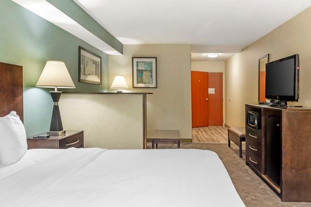 Images Best Western Plus Berkshire Hills Inn & Suites