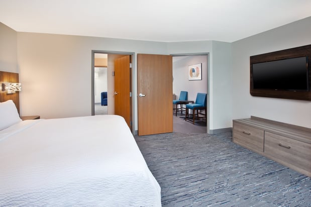 Images Holiday Inn Express & Suites Buffalo by IHG
