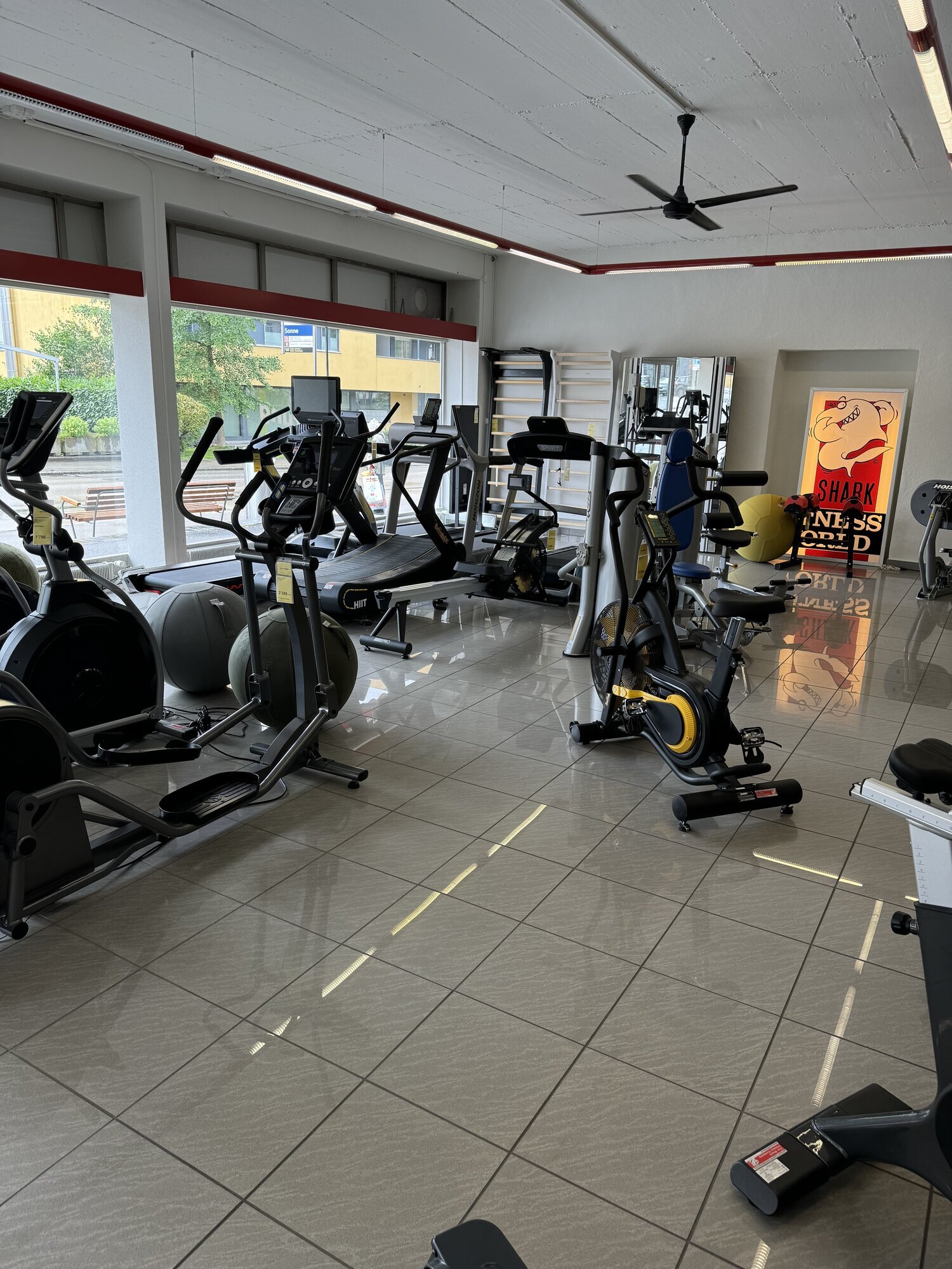 Bilder Shark Fitness AG - Shark Fitness Shop Wettingen