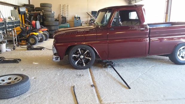 Images King’s Tire (King's Custom Wheels, LLC)