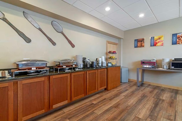 Images Best Western Plus Windjammer Inn & Conference Center