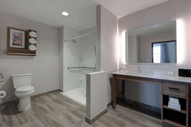 Images Homewood Suites by Hilton Santa Clarita