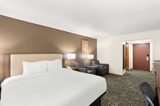 Images Best Western West Towne Suites