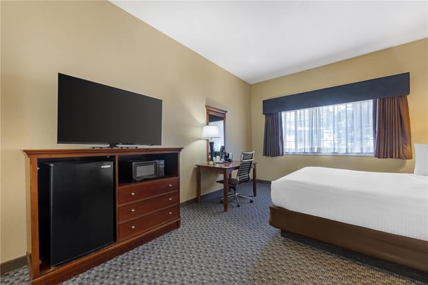Images Best Western Plus Shamrock Inn & Suites