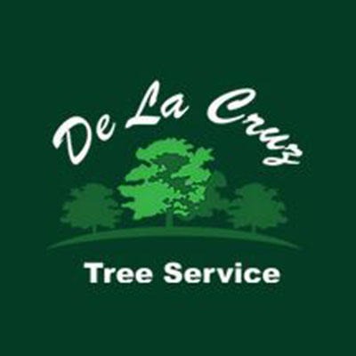 De La Cruz Tree Service Logo