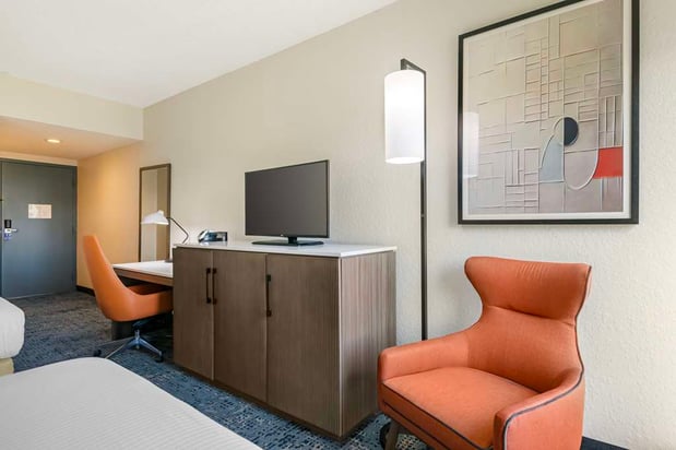 Images Best Western Plus Universal Inn