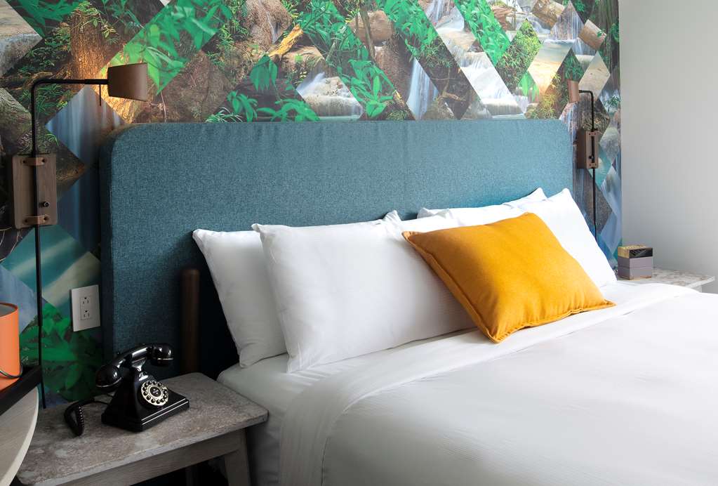 Images Canvas Moncton, Tapestry Collection by Hilton