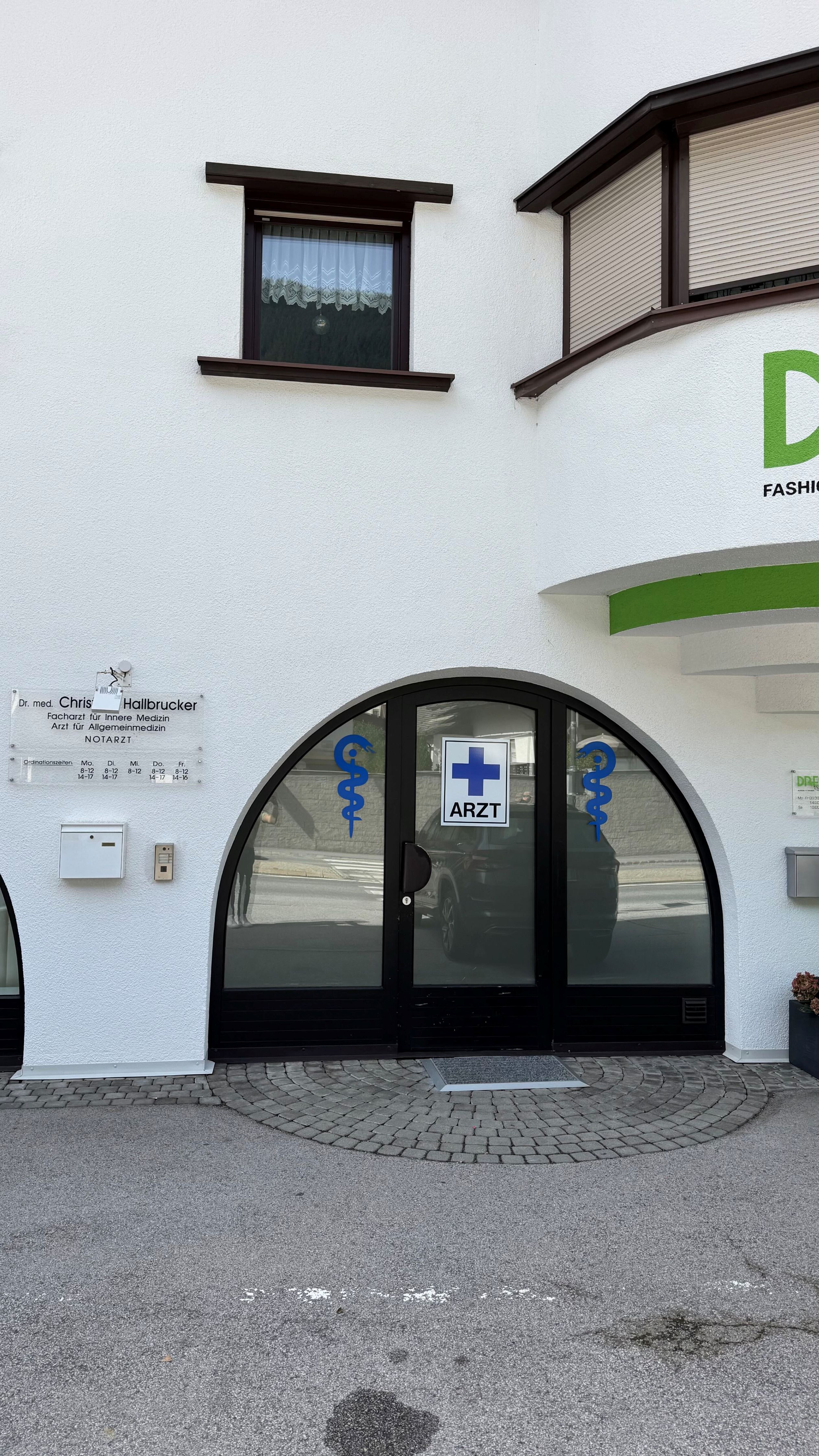 Bild 2 von Dr. Christian Hallbrucker
