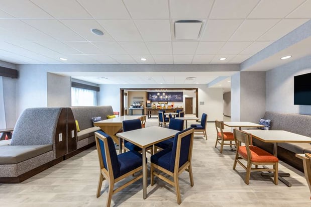 Images Hampton Inn Kansas City Southeast