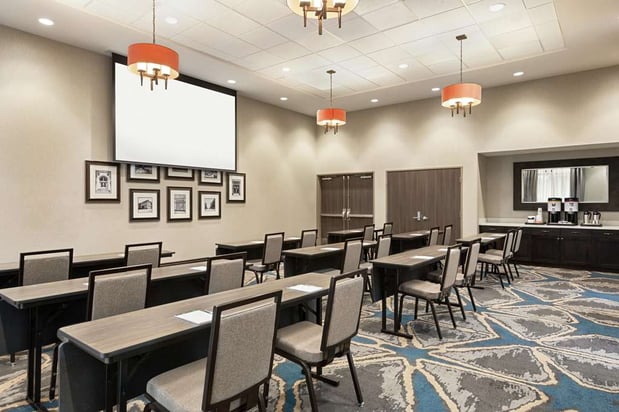 Images Hampton Inn & Suites Kansas City Downtown Crossroads