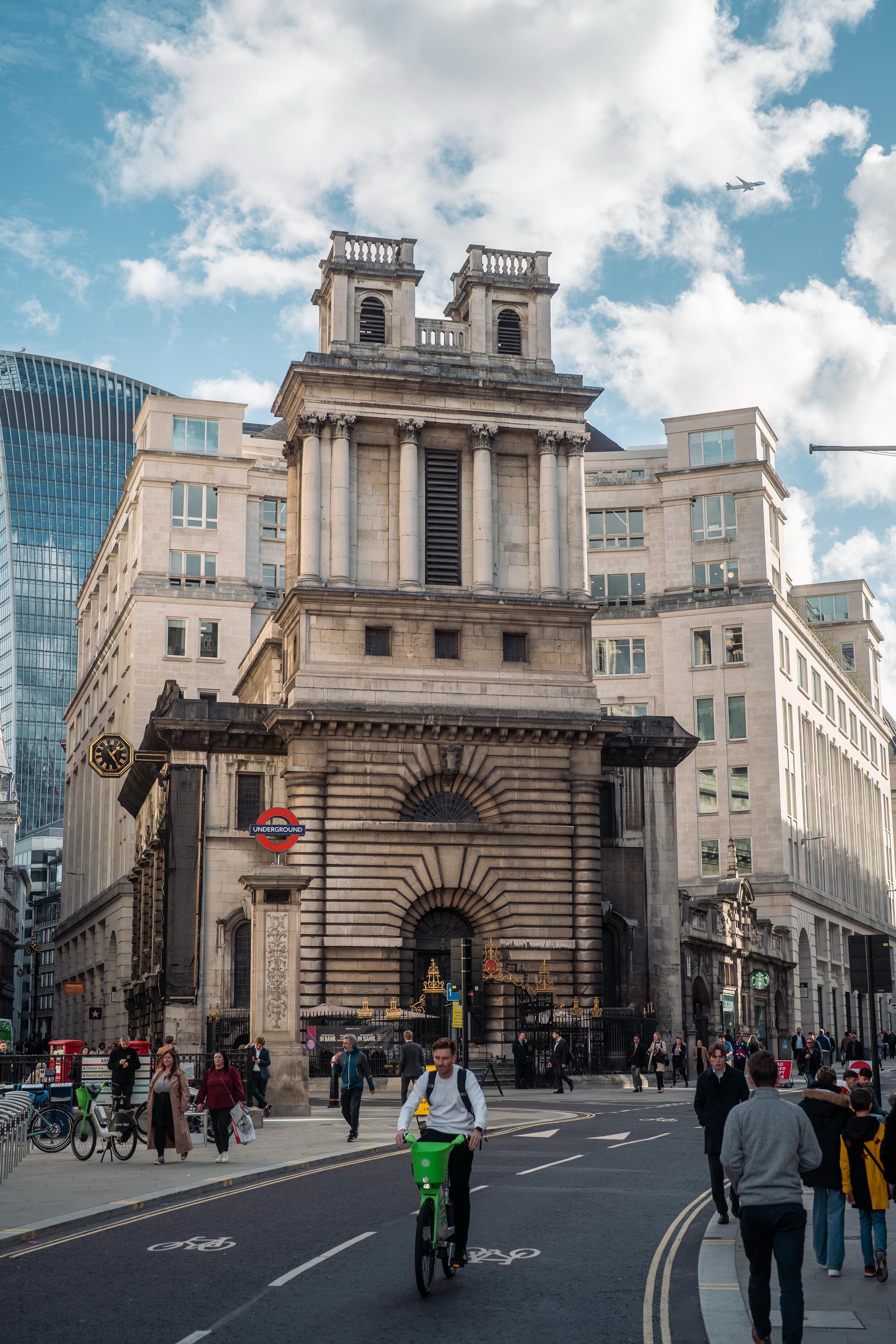 Newton's Coffee building at St Mary Woolnoth