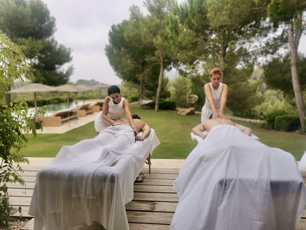 Images EXHALA IBIZA MASSAGE Luxury Wellness Services