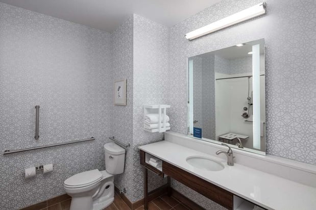 Images Hampton Inn by Hilton Green Bay Stadium