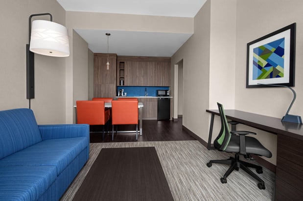 Images Holiday Inn Express & Suites Woodside LaGuardia Airport by IHG